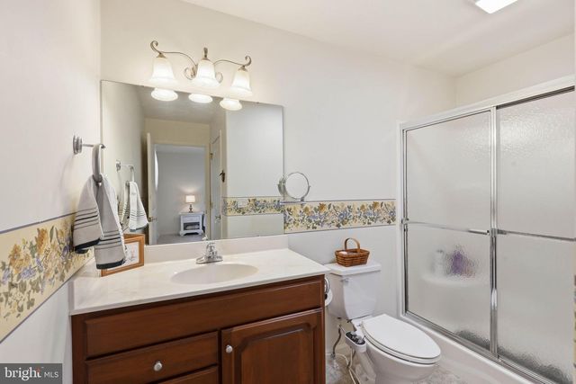 726 HEATHER RDG, Manheim, PA 17545