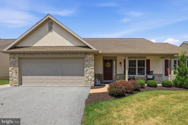 726 HEATHER RDG, Manheim, PA 17545