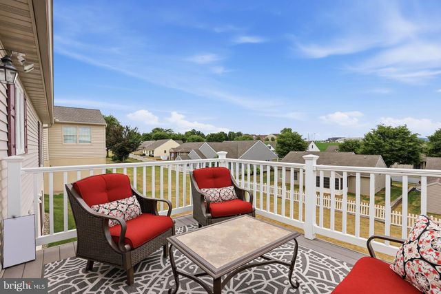 726 HEATHER RDG, Manheim, PA 17545