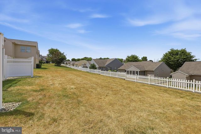 726 HEATHER RDG, Manheim, PA 17545