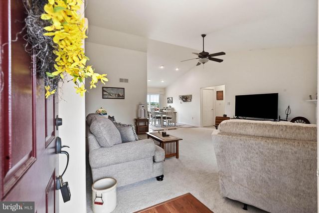 726 HEATHER RDG, Manheim, PA 17545