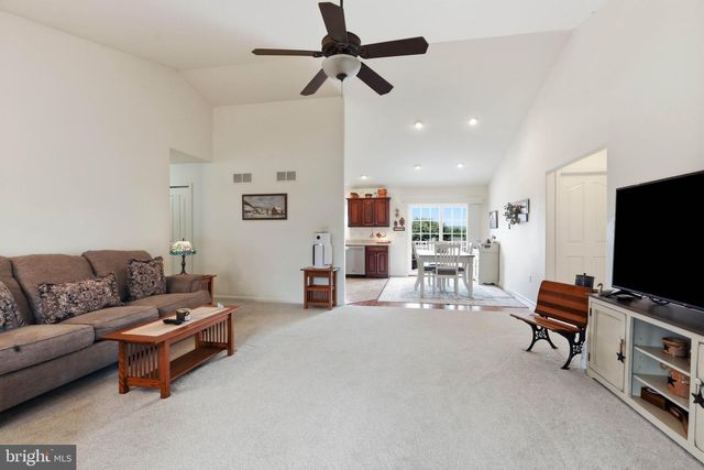 726 HEATHER RDG, Manheim, PA 17545