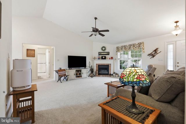 726 HEATHER RDG, Manheim, PA 17545