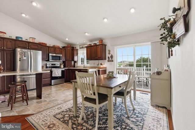 726 HEATHER RDG, Manheim, PA 17545