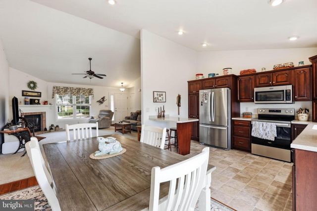 726 HEATHER RDG, Manheim, PA 17545