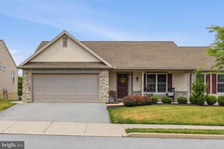 726 HEATHER RDG, Manheim, PA 17545
