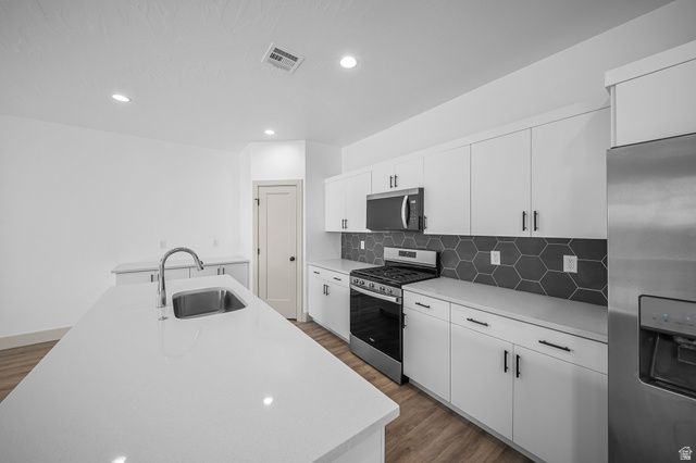 1090 E COYOTE CREST DR, Washington, UT 84780