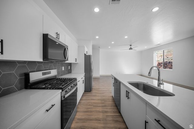 1090 E COYOTE CREST DR, Washington, UT 84780