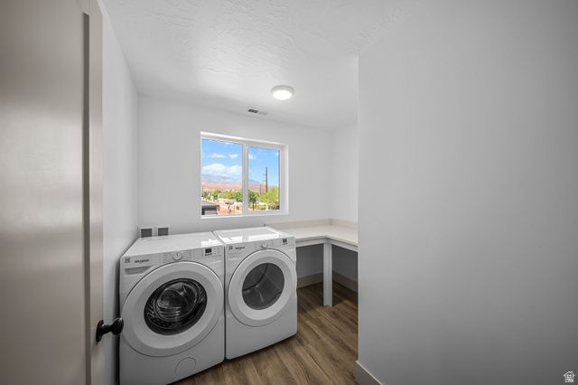 1090 E COYOTE CREST DR, Washington, UT 84780