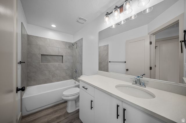 1090 E COYOTE CREST DR, Washington, UT 84780