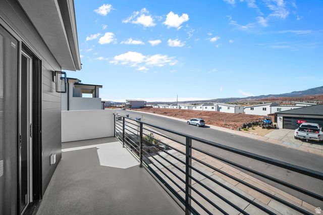 1090 E COYOTE CREST DR, Washington, UT 84780