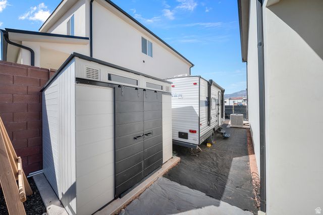 1090 E COYOTE CREST DR, Washington, UT 84780