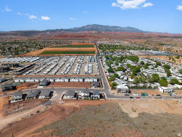 1090 E COYOTE CREST DR, Washington, UT 84780