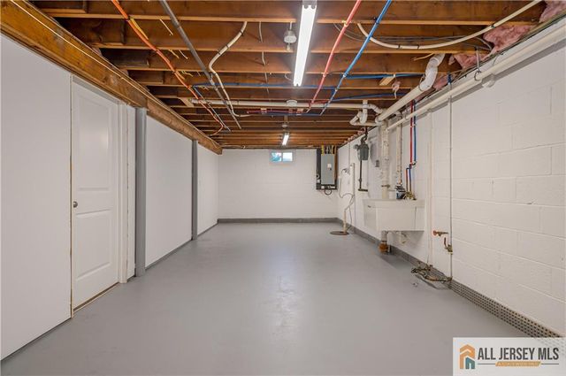 400 Whittier Avenue, Dunellen, NJ 08812