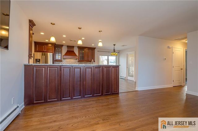 400 Whittier Avenue, Dunellen, NJ 08812