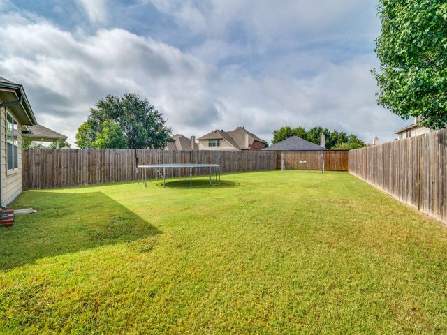 1119 Luckenbach Drive, Forney, TX 75126