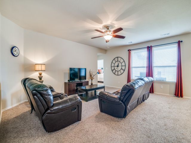 1119 Luckenbach Drive, Forney, TX 75126