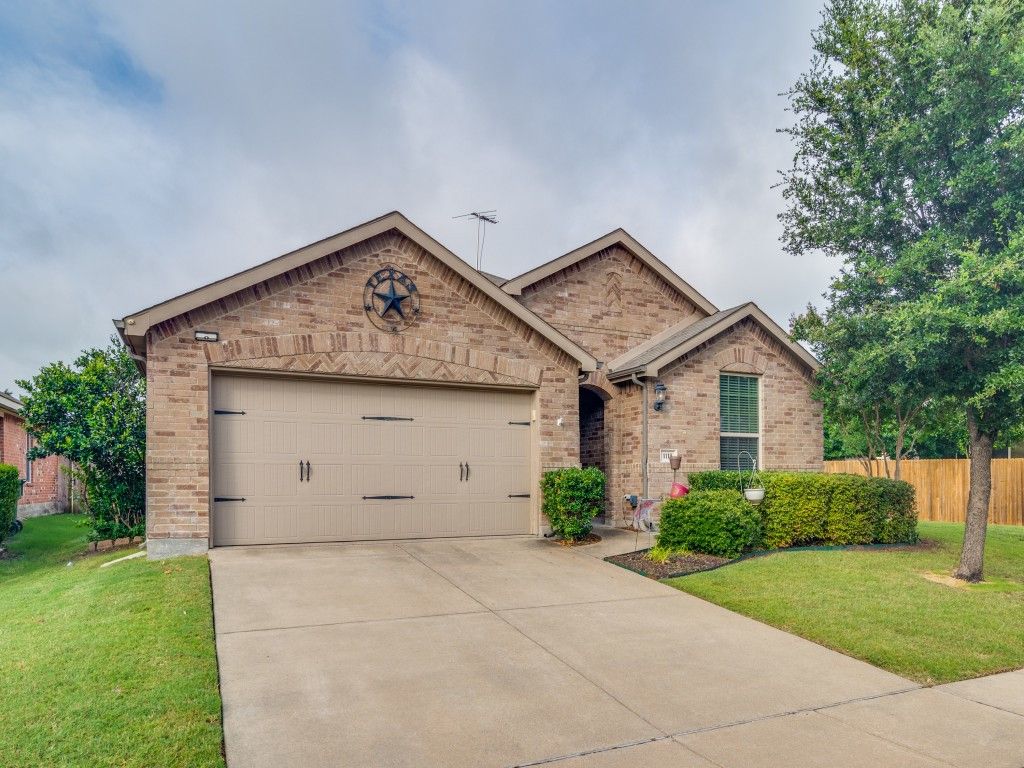 1119 Luckenbach Drive, Forney, TX 75126