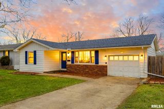 521 W KELLAR Parkway, Peoria, IL 61614