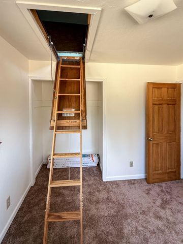 11399 Sadie Ln, Grass Valley, CA 95945