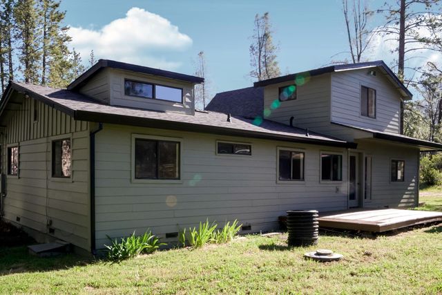 11399 Sadie Ln, Grass Valley, CA 95945