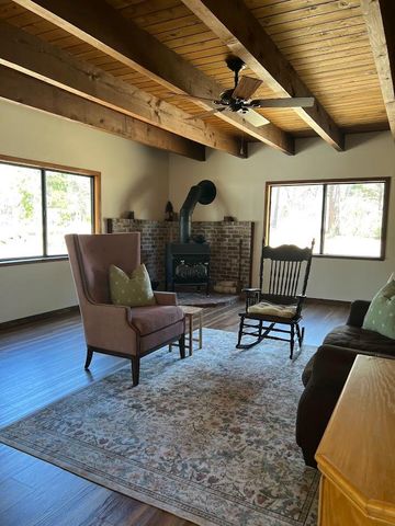 11399 Sadie Ln, Grass Valley, CA 95945