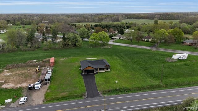5597 Stone Road, Lockport Town, NY 14094