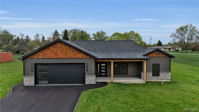 5597 Stone Road, Lockport Town, NY 14094