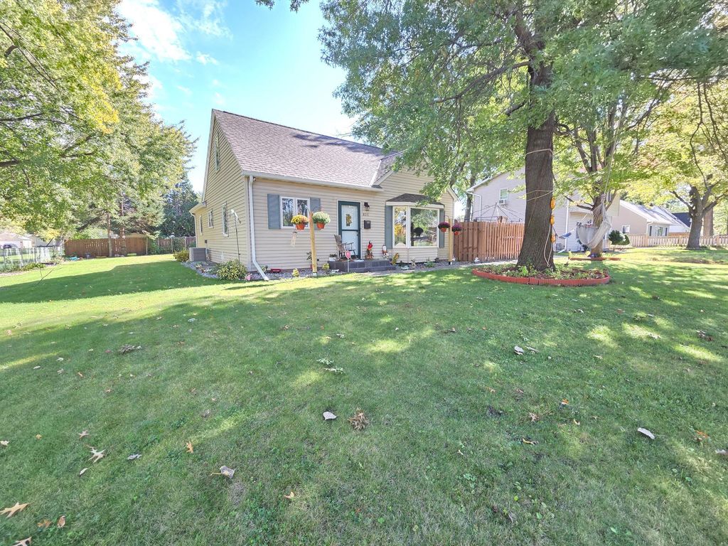 8011 1st Avenue S, Bloomington, MN 55420 — photo 2