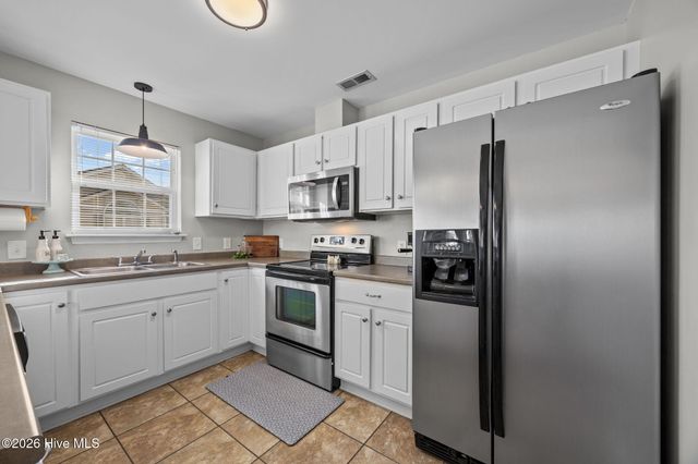 2420 King Richard Court H, Greenville, NC 27858