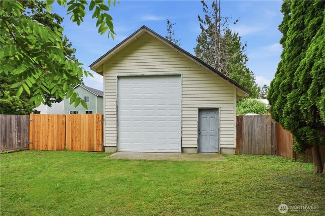 207 Cedar Avenue, Sultan, WA 98294