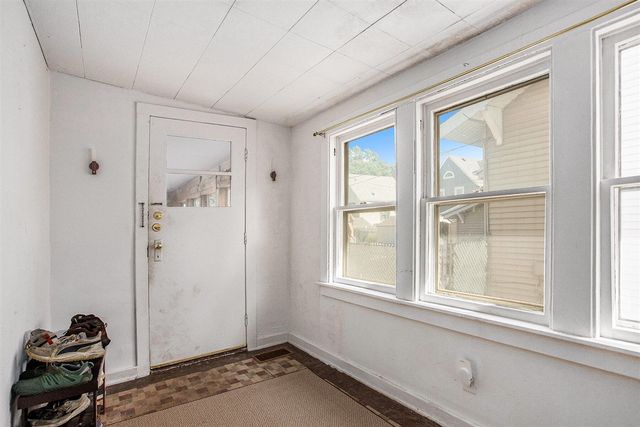 90 N Broad Street, Battle Creek, MI 49017