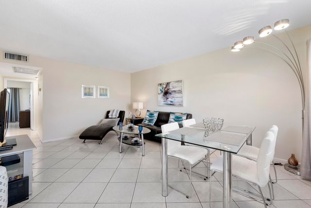 281 Fanshaw G, Boca Raton, FL 33434