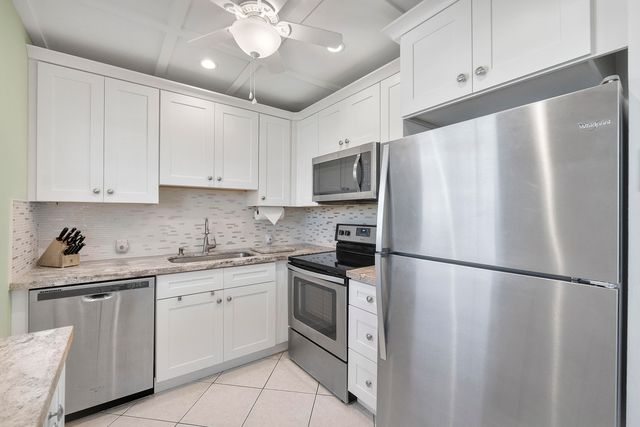 281 Fanshaw G, Boca Raton, FL 33434