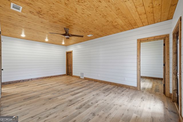 155 Doe Run, Ellijay, GA 30540