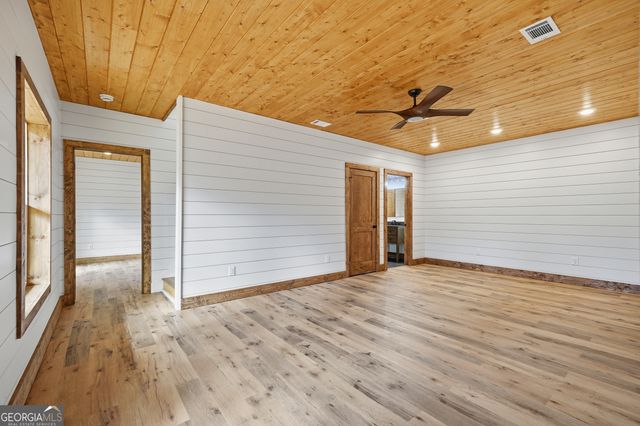 155 Doe Run, Ellijay, GA 30540