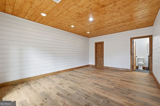 155 Doe Run, Ellijay, GA 30540