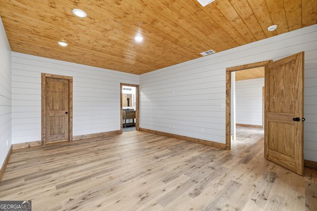 155 Doe Run, Ellijay, GA 30540