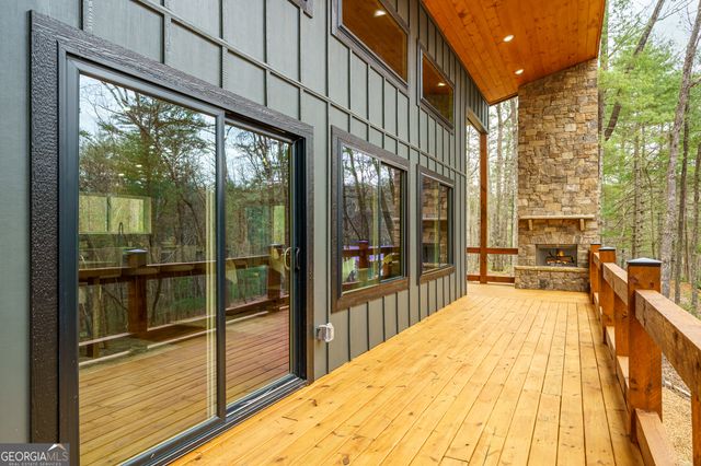 155 Doe Run, Ellijay, GA 30540