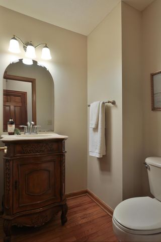 3827 Rockpointe Drive, Columbus, OH 43221