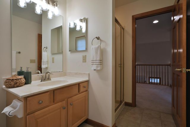 3827 Rockpointe Drive, Columbus, OH 43221