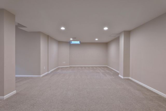 3827 Rockpointe Drive, Columbus, OH 43221