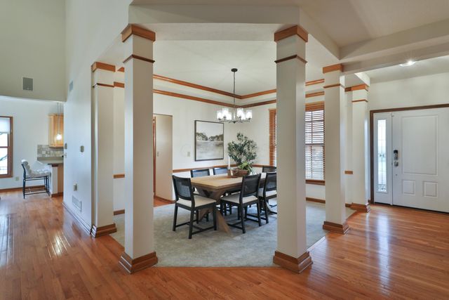 3827 Rockpointe Drive, Columbus, OH 43221