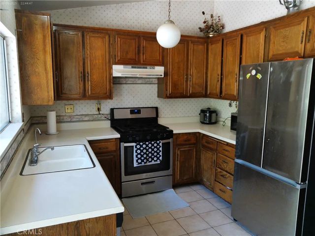 8307 Sedan, West Hills, CA 91304