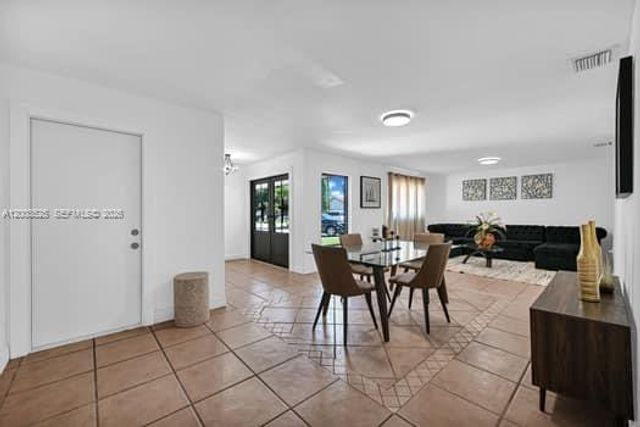 13216 SW 45th Ln, Miami, FL 33175