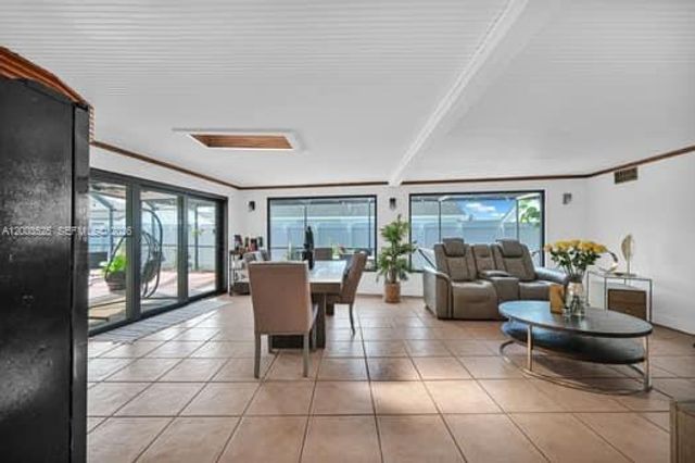 13216 SW 45th Ln, Miami, FL 33175