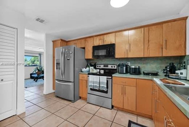 13216 SW 45th Ln, Miami, FL 33175