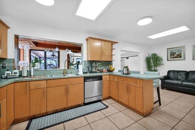 13216 SW 45th Ln, Miami, FL 33175