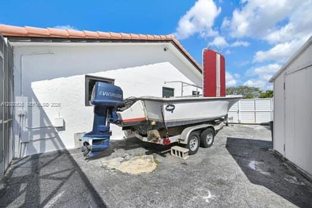 13216 SW 45th Ln, Miami, FL 33175