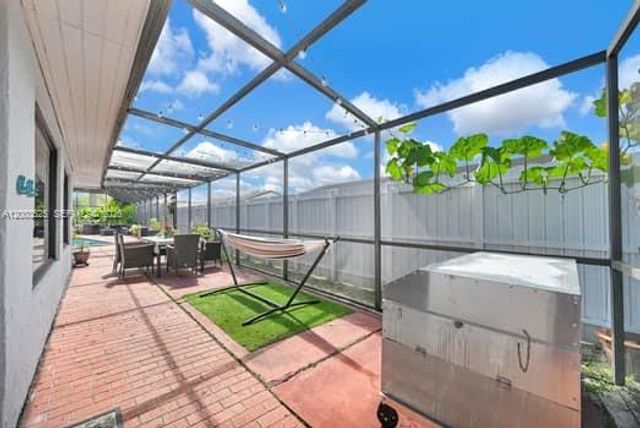 13216 SW 45th Ln, Miami, FL 33175